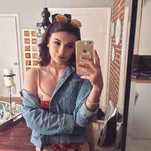 Meet your Posher, Briana